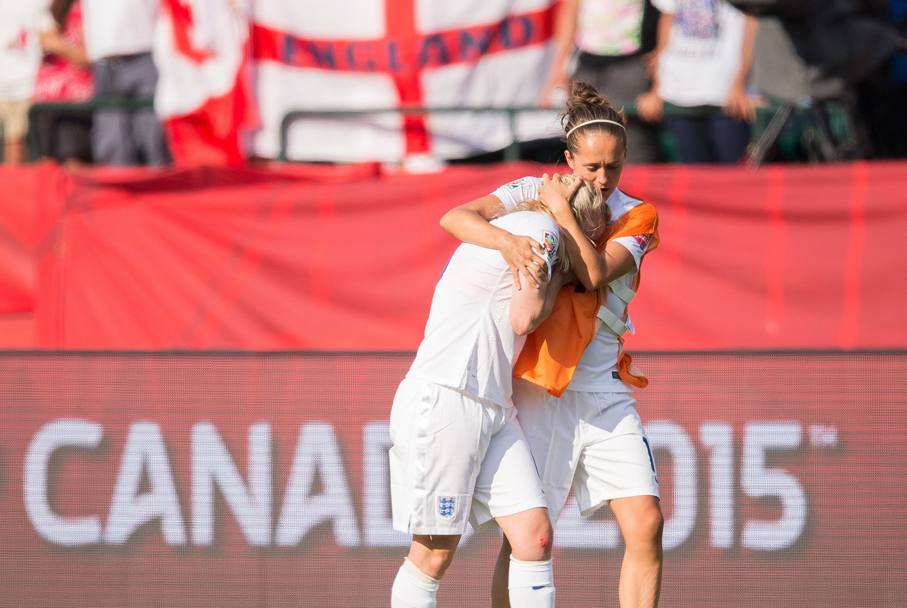 La disperazione di Laura Bassett dopo l&#39;autogol che elimina l&#39;Inghilterra dalla Coppa del Mondo di calcio femminile in corso in Canada. Le 